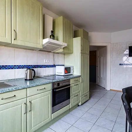 בית אירוח Ein In Einer 2-zimmer-wohnung In Mit Gemeinschaftskueche Und -bad *