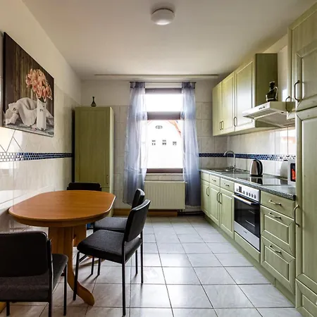 בית אירוח Ein In Einer 2-zimmer-wohnung In Mit Gemeinschaftskueche Und -bad