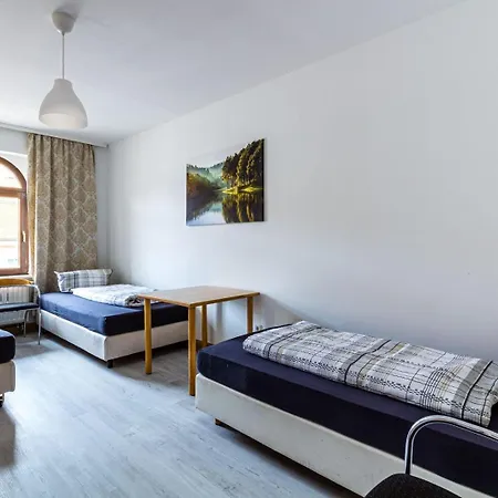 Ein In Einer 2-zimmer-wohnung In Mit Gemeinschaftskueche Und -bad Accommodatie bij particulieren *