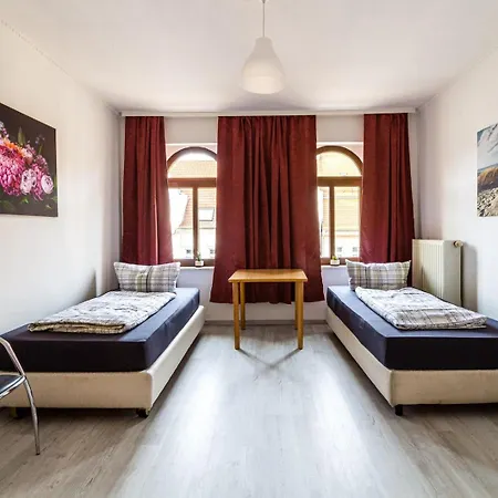 Accommodatie bij particulieren Ein In Einer 2-zimmer-wohnung In Mit Gemeinschaftskueche Und -bad